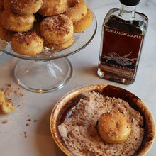 Load image into Gallery viewer, Runamok Maple Cinnamon + Vanilla Infused Organic Maple Syrup
